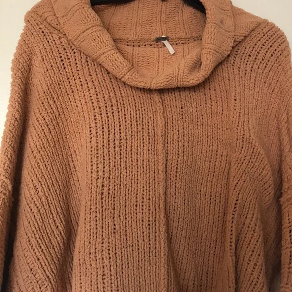 FREE PEOPLE BE YOURS SWEATER🌲🏔️ - Picture 4 of 6